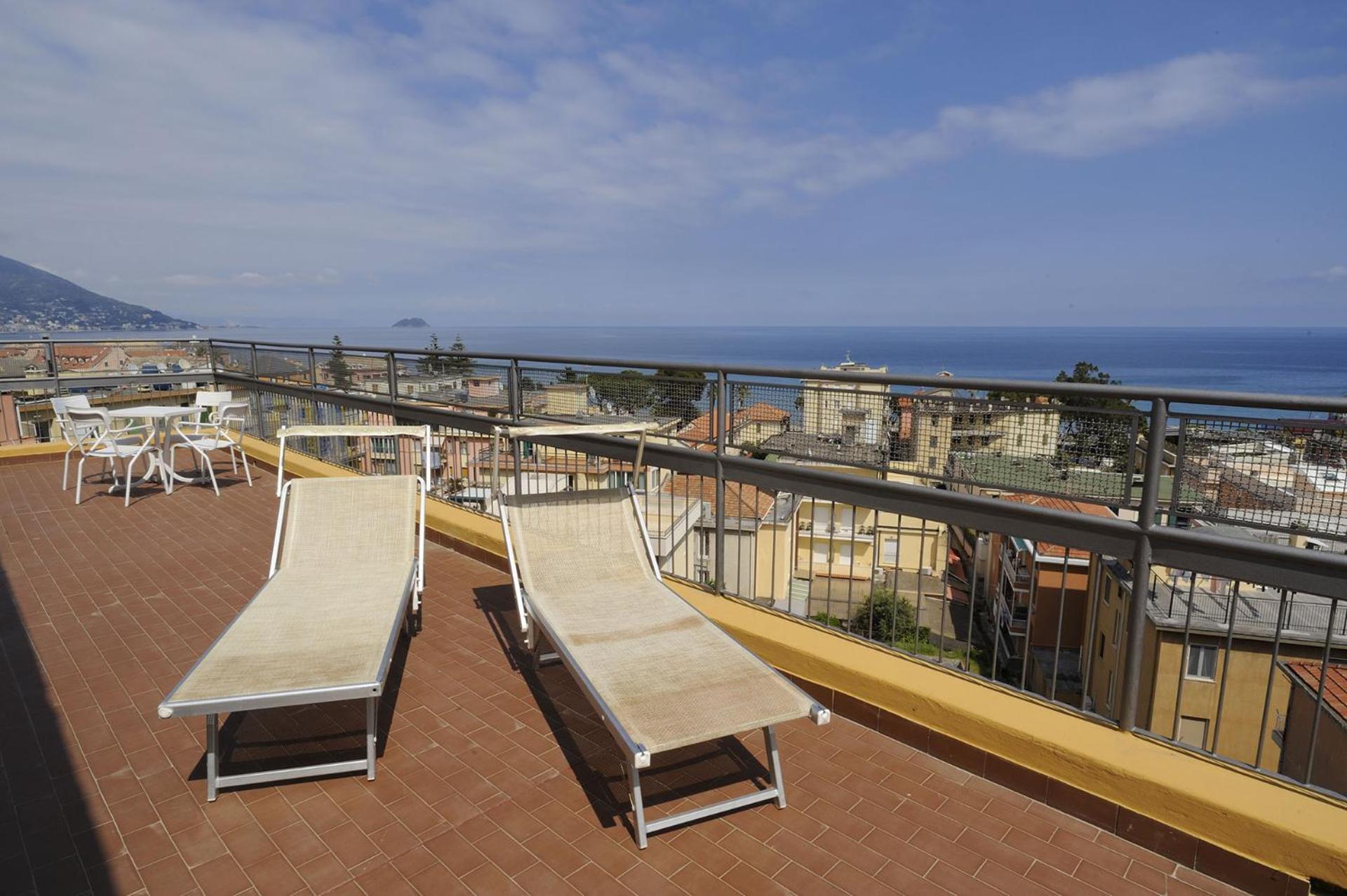 Hotel Tritone Laigueglia Exterior foto