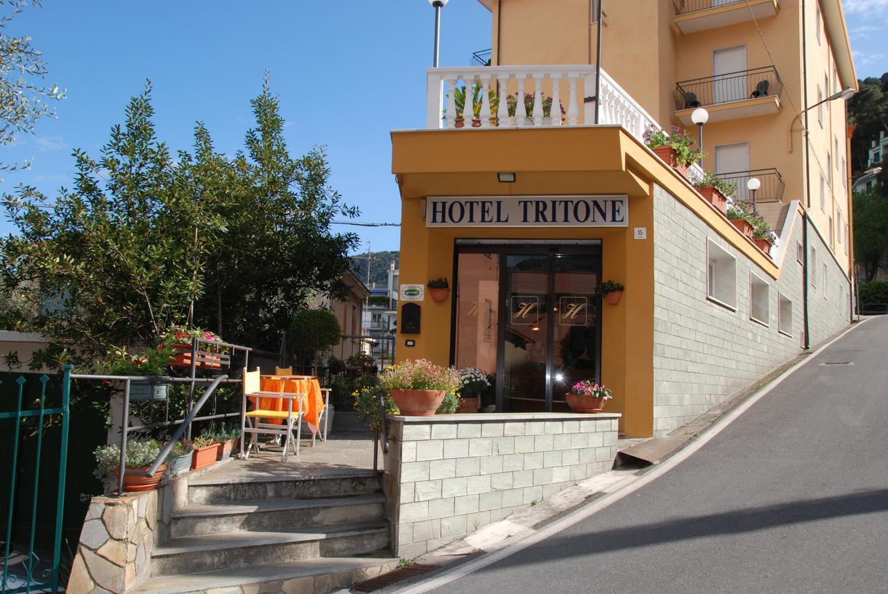 Hotel Tritone Laigueglia Exterior foto